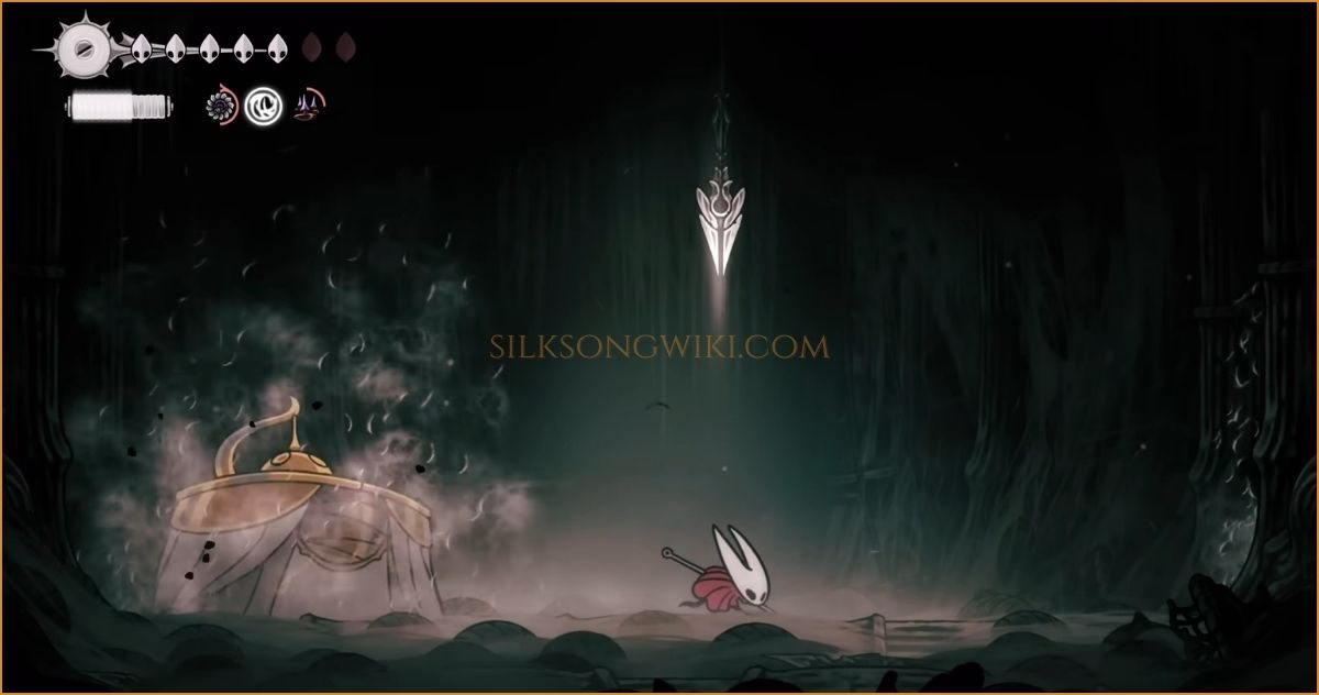 Hornet stays mobile to avoid the tracking spears summoned by The Unravelled.