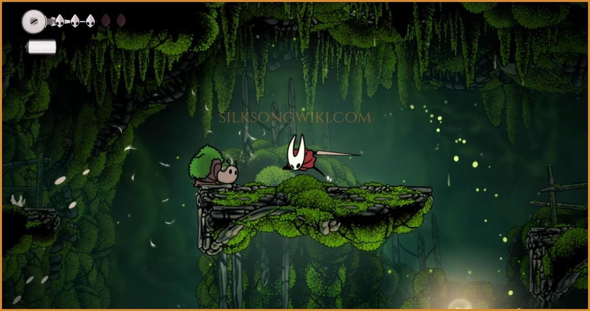 Hornet dodging a green orb from a snail-like enemy while platforming in Mosshome.